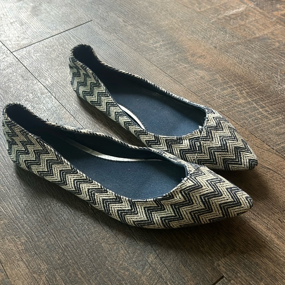 GAP Pointed Woven Flats Womens Size 9 Blue‎ & White Stripes